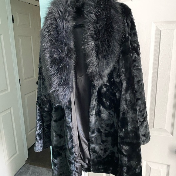 Fabulous Furs Jackets & Blazers - Beautiful black Faux Fur coat